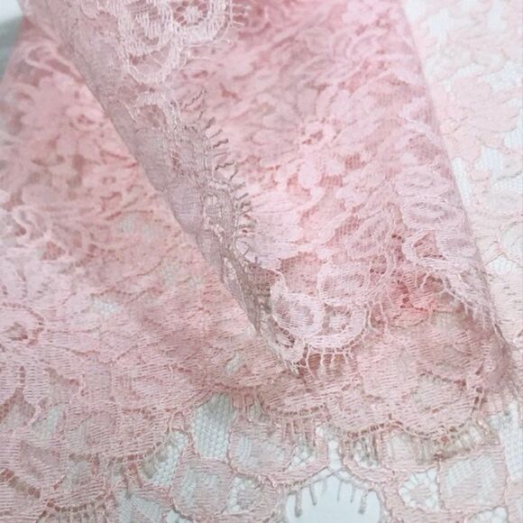 Lace Flowers Fabric Scalloped Edge Pink - Picture 6 of 6